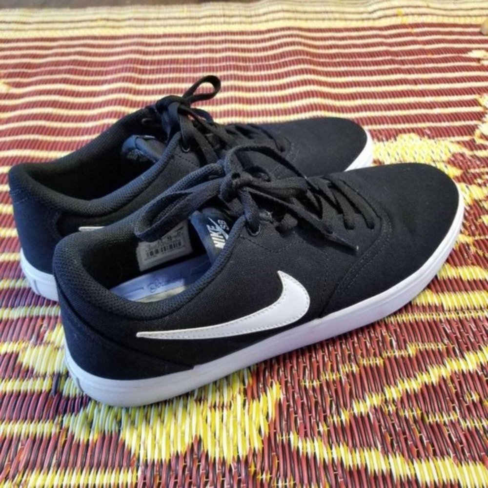 Nike SB Check Solarsoft Canvas Black Sneakers 11 - Picture 2 of 11
